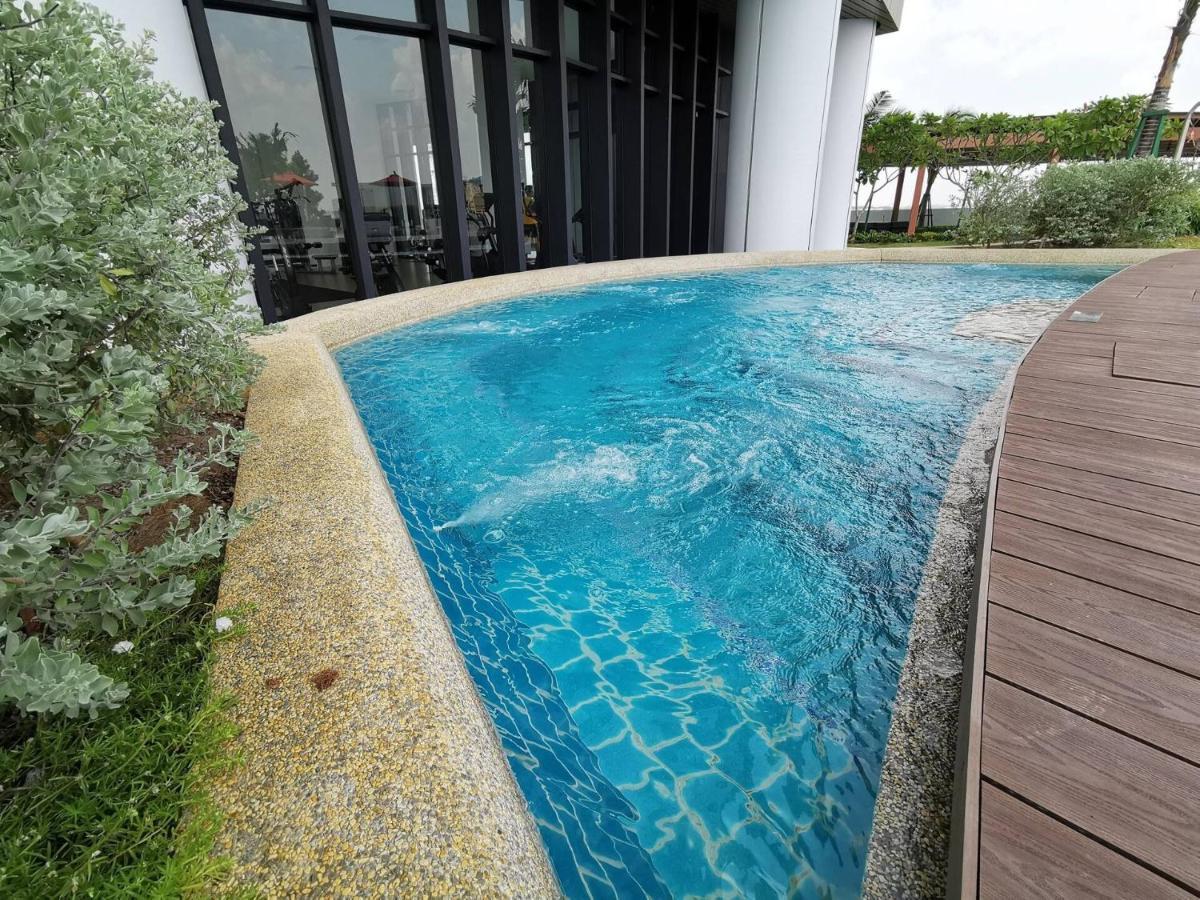 Almas Puteri Harbour Nusajaya Suite Room Exclusive Room 5 Min To Legoaland By Homespace Екстер'єр фото